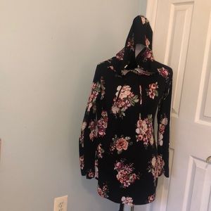 Cute Flowered Hooded Pullover